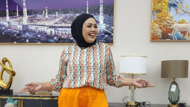 Elly Sugigi Minta Atalia Praratya Ikhlas Jika Anak Lisa Mariana Terbukti Darah Daging Ridwan Kamil